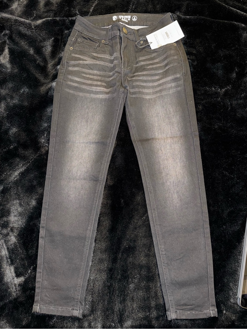 Born Primitive Women’s FLEX Stretchy Mid-Rise Skinny Jean - Black